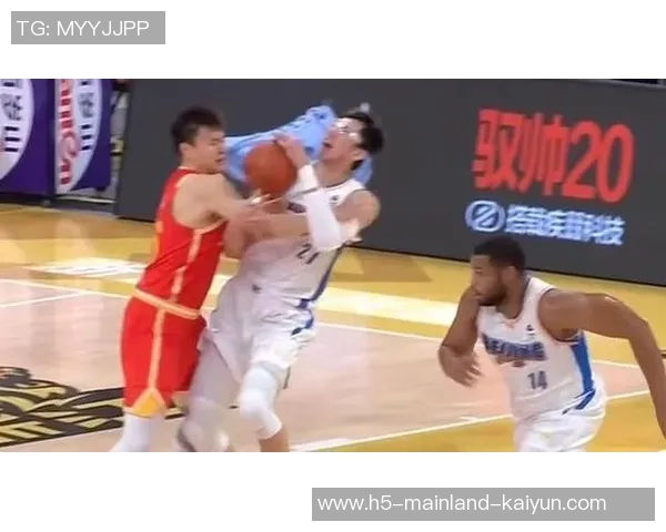 广厦队与同城对手的激烈较量展现篮球魅力与团队精神的巅峰对决