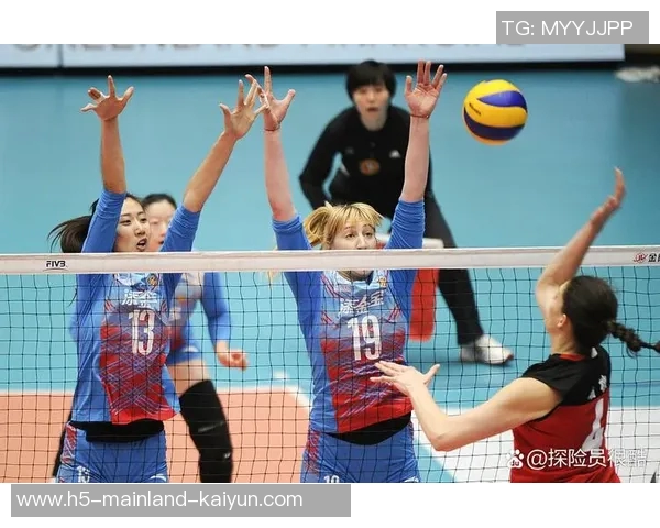 中国女排迎战土耳其队全力争胜展现实力与团队精神 中国女排迎战土耳其队全力争胜展现实力与团队精神